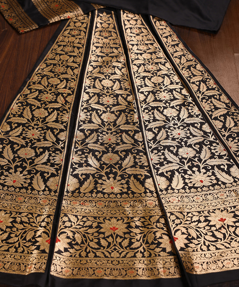Handloom_Black_Pure_Katan_Silk_Banarasi_Lehnega_With_Red_Meena_And_Weave_WeaverStory_02