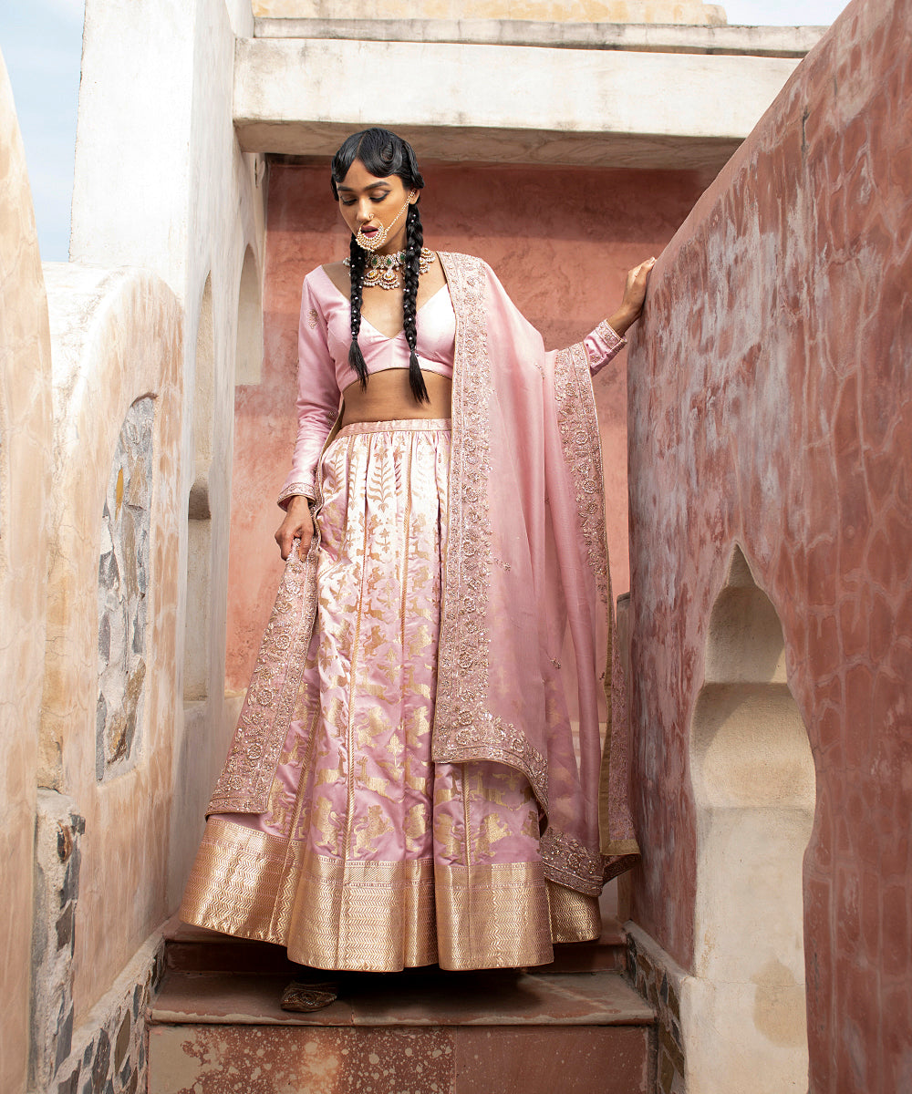 Handloom_Light_Pink_Shikargah_Pure_Katan_Silk_Banarasi_Lehenga_with_Organza_Dupatta_and_Blouse_WeaverStory_02