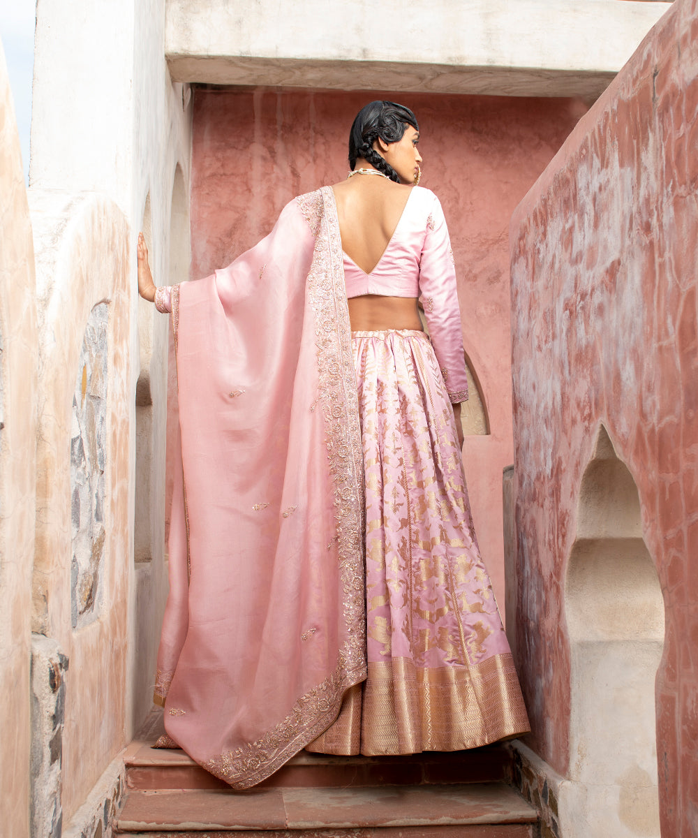 Handloom_Light_Pink_Shikargah_Pure_Katan_Silk_Banarasi_Lehenga_with_Organza_Dupatta_and_Blouse_WeaverStory_04