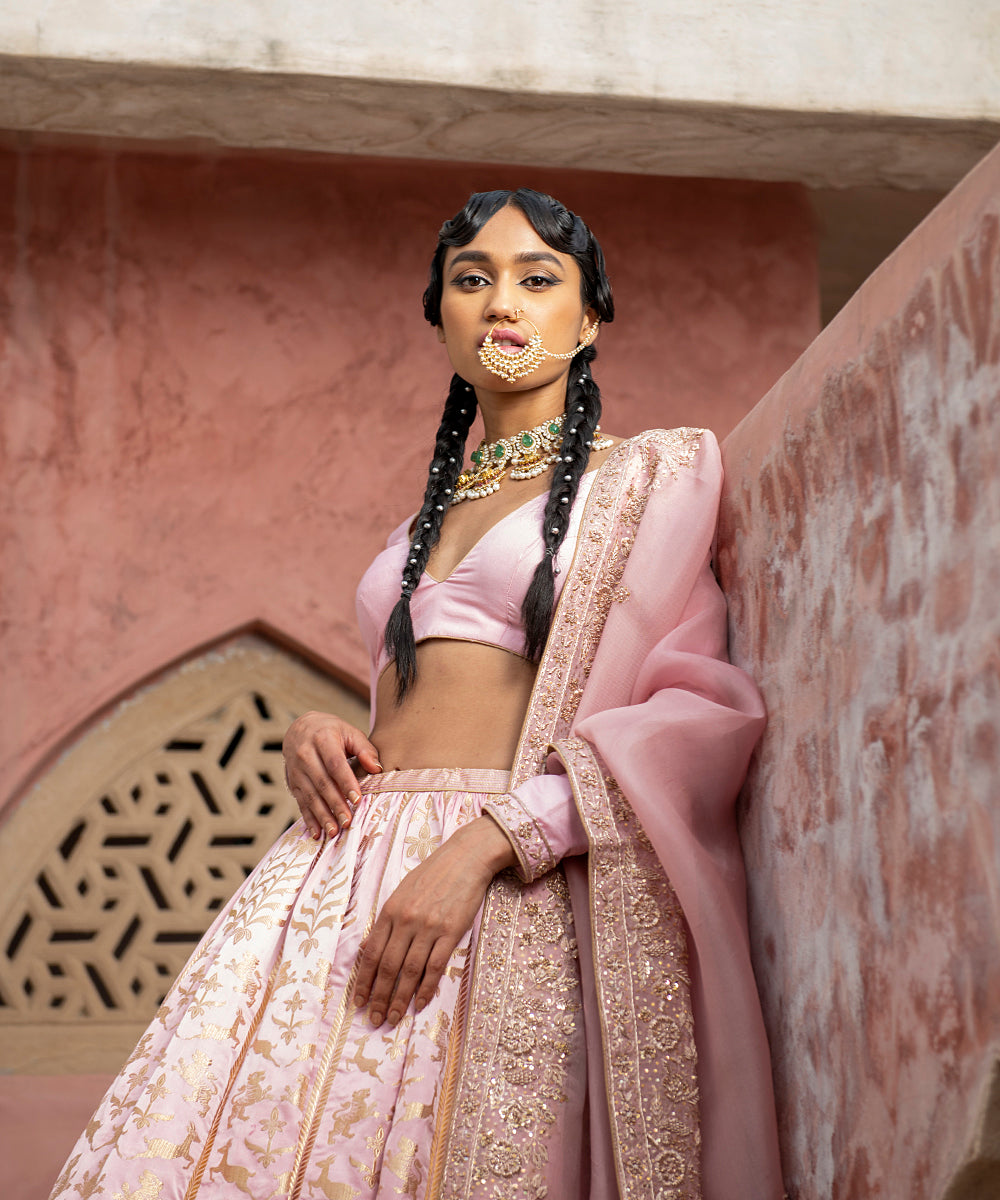 Handloom_Light_Pink_Shikargah_Pure_Katan_Silk_Banarasi_Lehenga_with_Organza_Dupatta_and_Blouse_WeaverStory_05