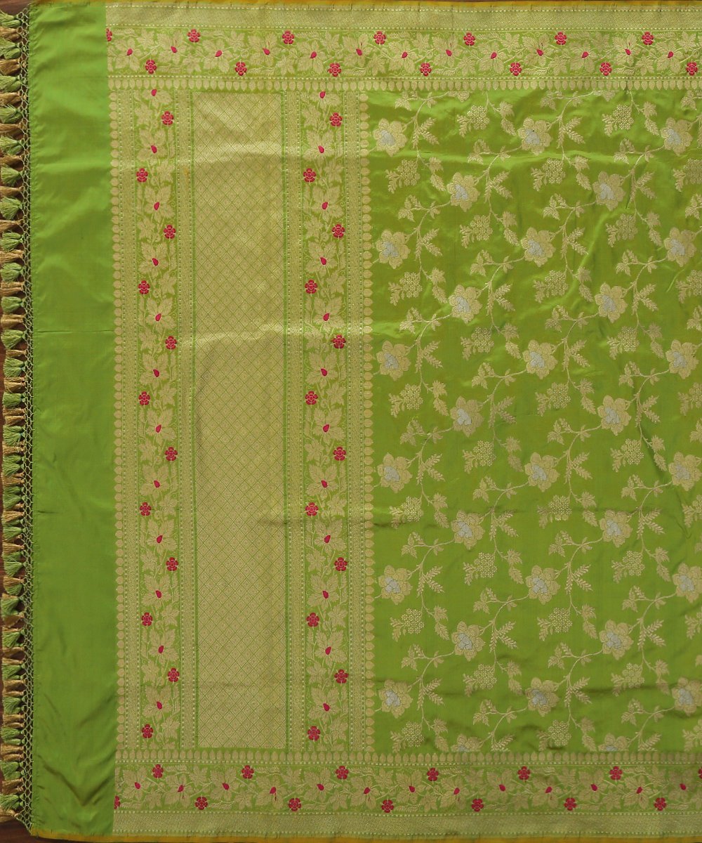 Light_Green_Handloom_Pure_Katan_Silk_Banarasi_Kadhwa_Jangla_Dupatta_WeaverStory_02