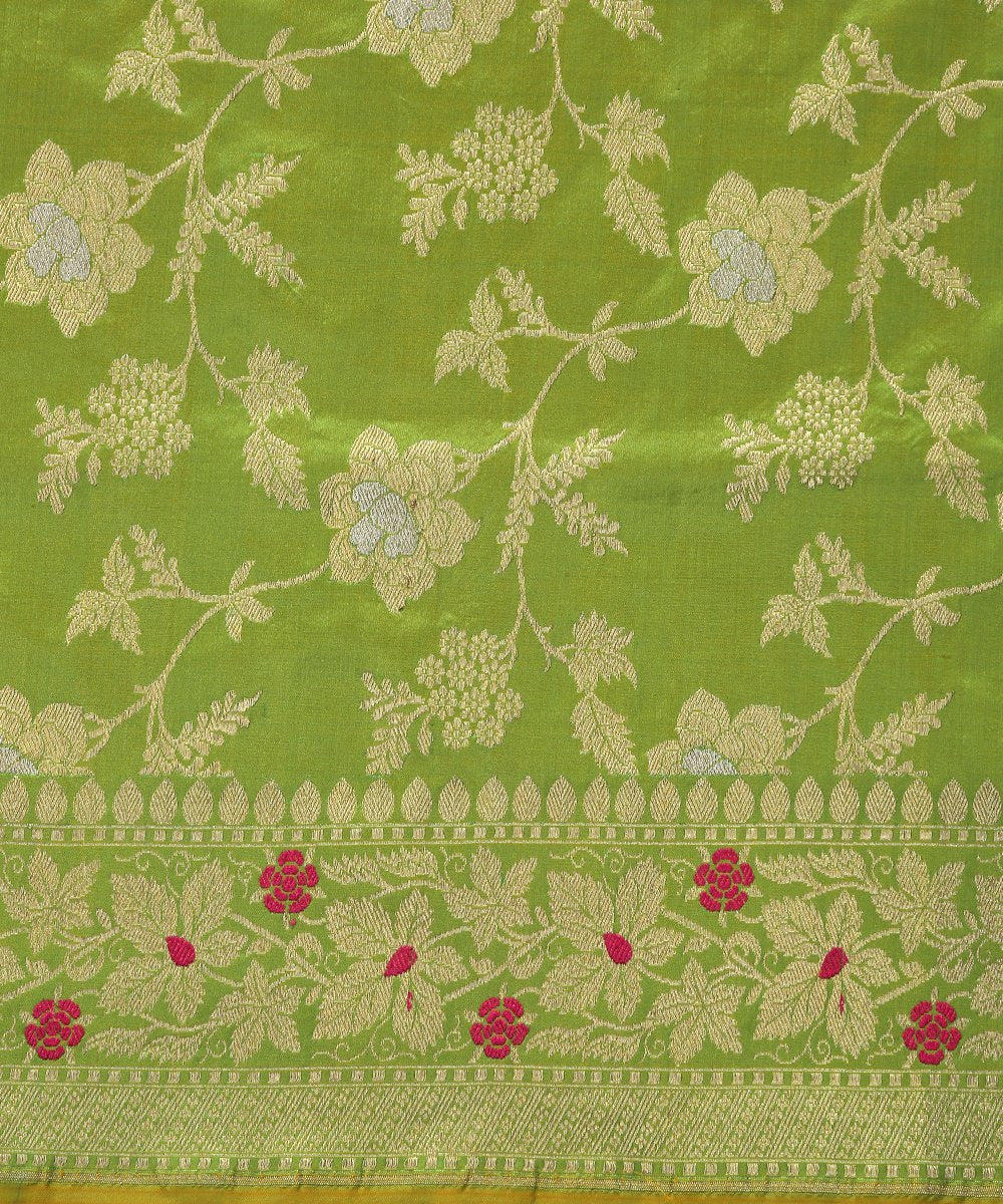 Light_Green_Handloom_Pure_Katan_Silk_Banarasi_Kadhwa_Jangla_Dupatta_WeaverStory_03