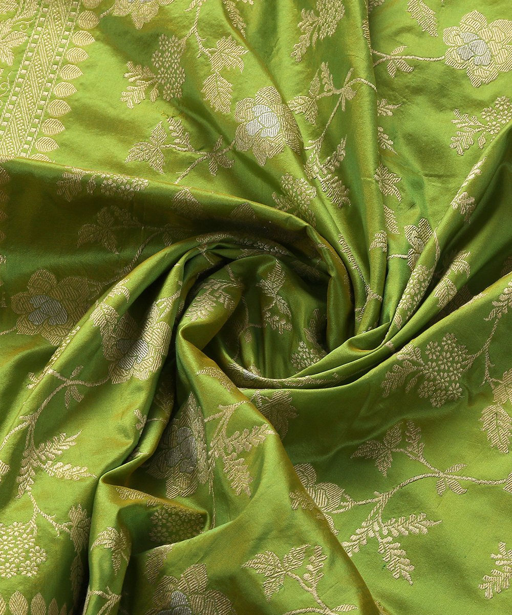 Light_Green_Handloom_Pure_Katan_Silk_Banarasi_Kadhwa_Jangla_Dupatta_WeaverStory_06
