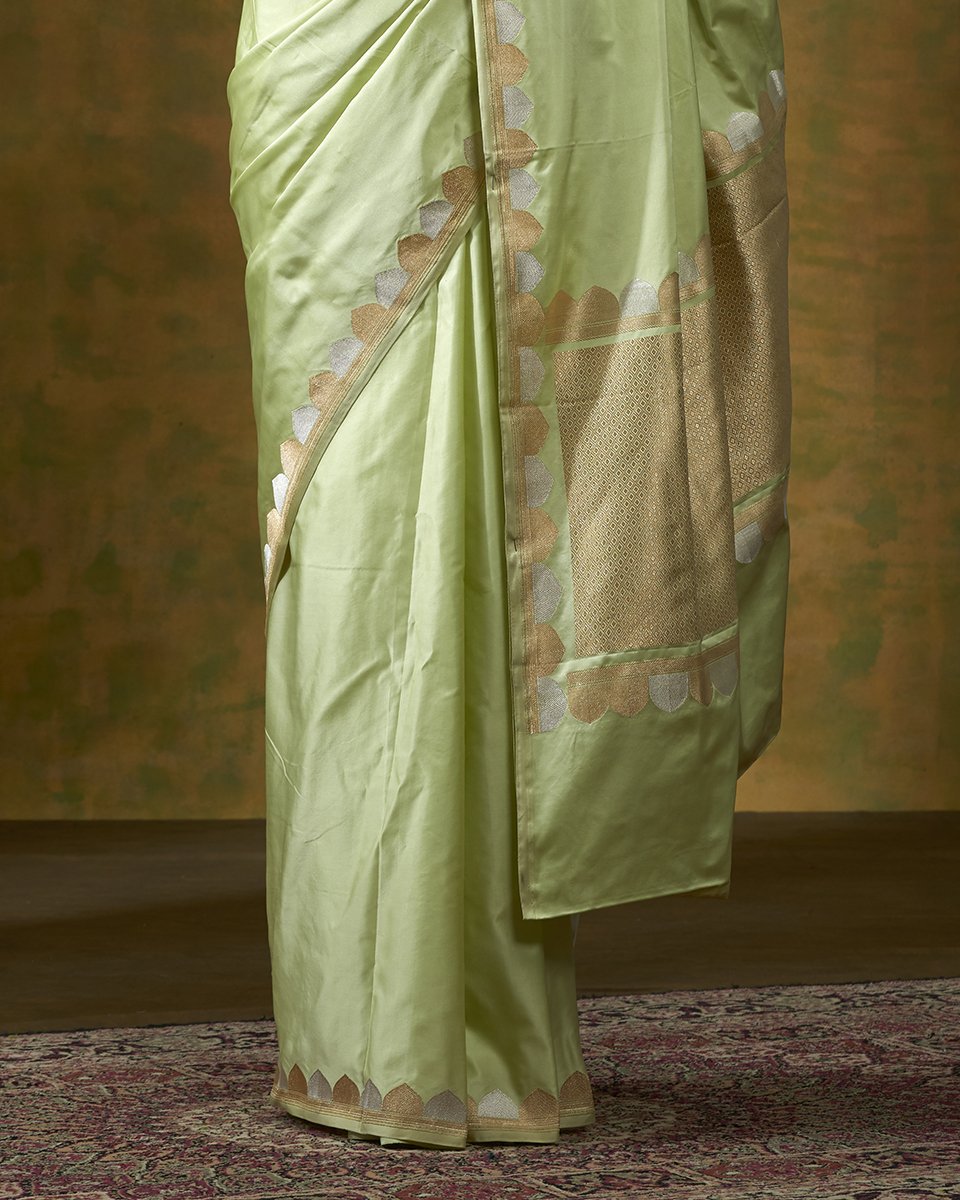 Light_Green_Handloom_Plain_Satin_Banarasi_Saree_with_Zari_Border_WeaverStory_04