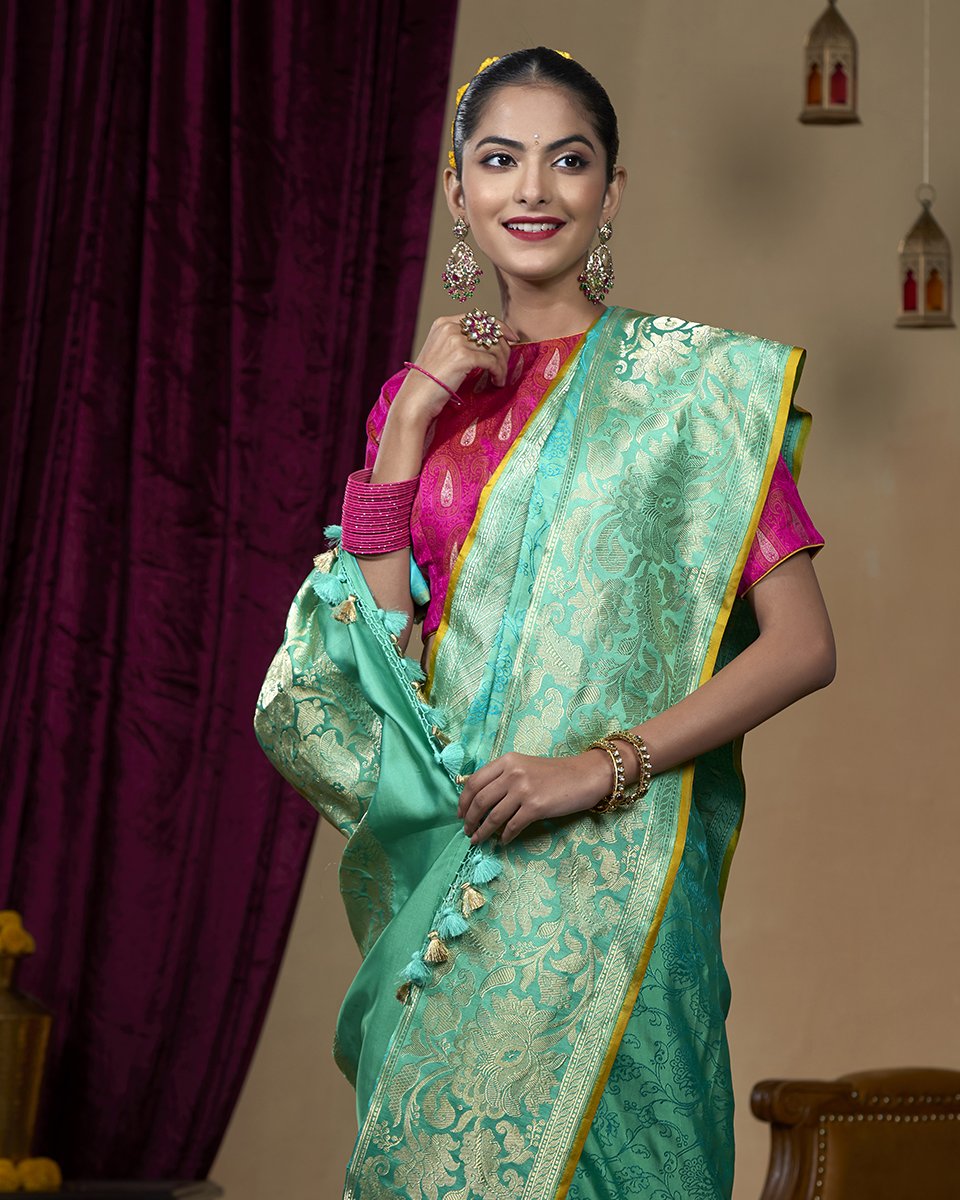 Light_Green_Handloom_Tanchoi_Banarasi_Saree_With_Tanzeb_Border_in_Pure_Katan_Silk_WeaverStory_01