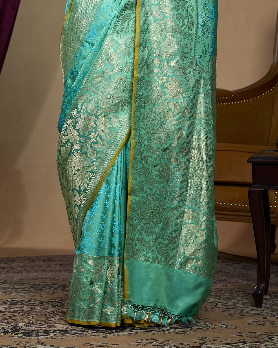 Light_Green_Handloom_Tanchoi_Banarasi_Saree_With_Tanzeb_Border_in_Pure_Katan_Silk_WeaverStory_04