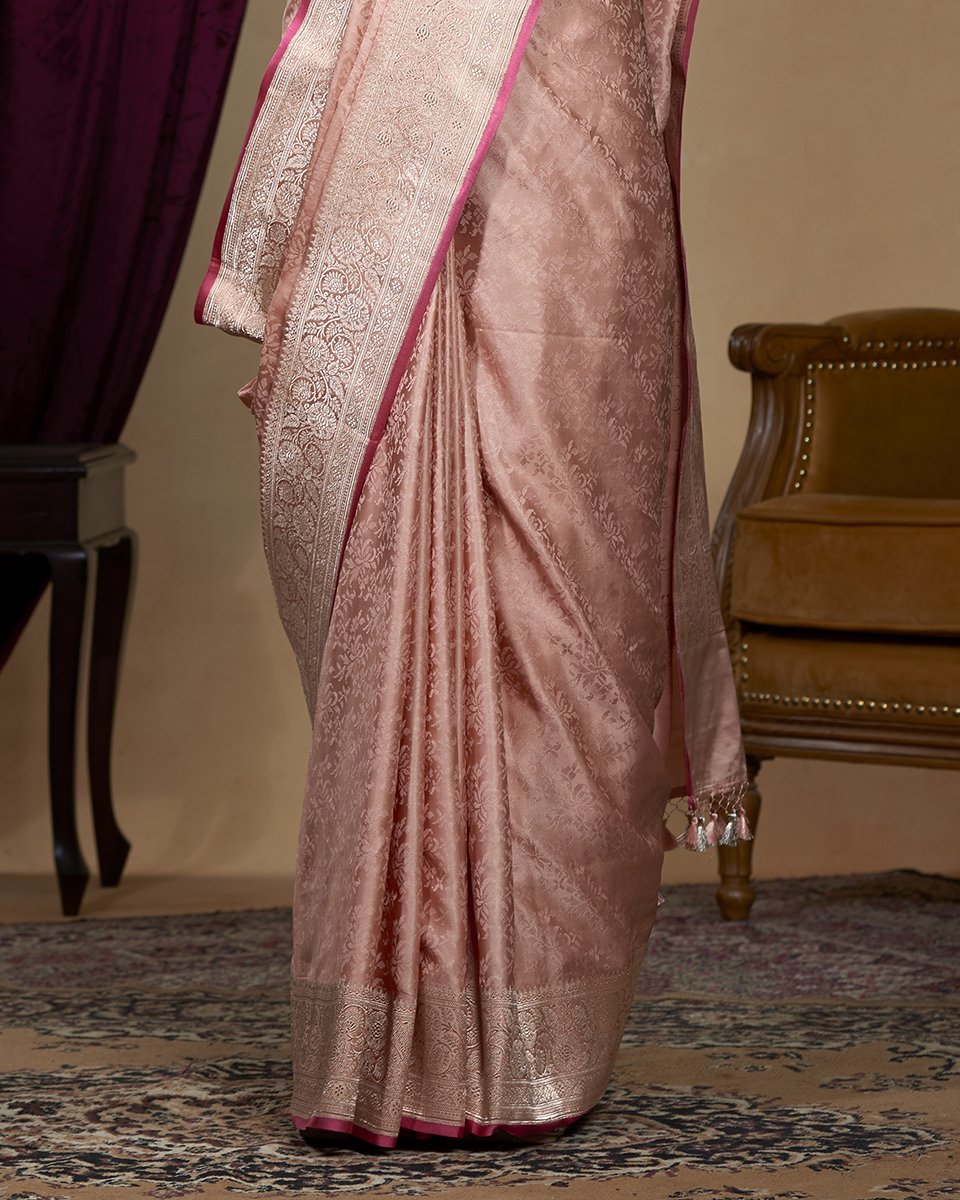 Light_Peach_Handloom_Pure_Katan_Silk_Boota_Tanchoi_Banarasi_Saree_with_Zari_Motifs_WeaverStory_04