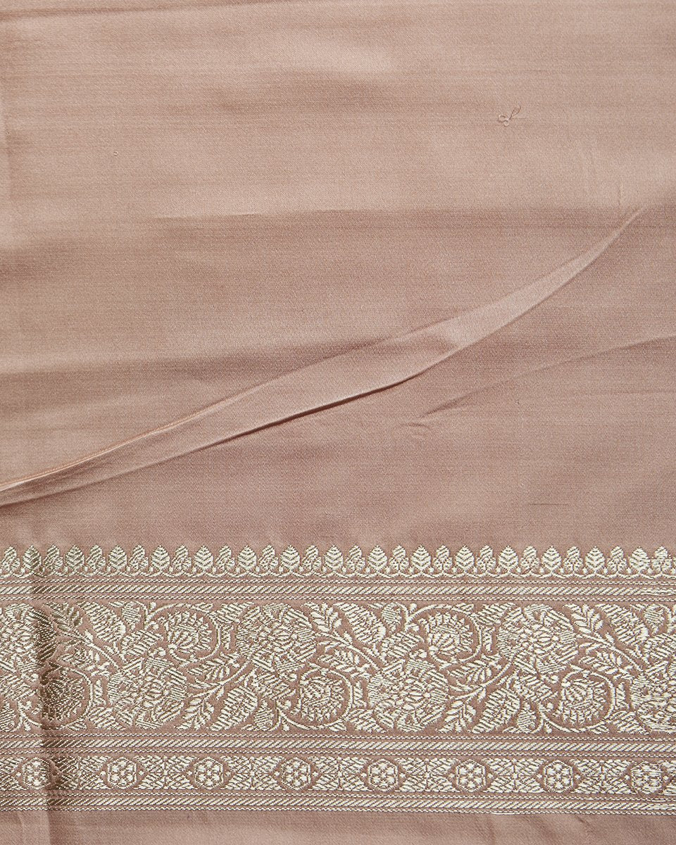 Light_Peach_Handloom_Pure_Katan_Silk_Boota_Tanchoi_Banarasi_Saree_with_Zari_Motifs_WeaverStory_05