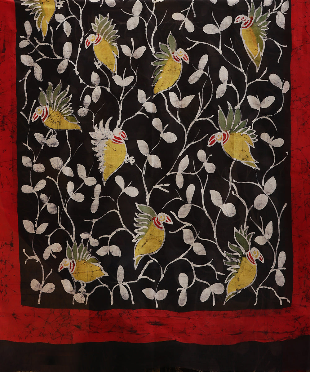 Handloom_Black_Hand_Batik_Pure_Mulberry_Silk_Saree_With_Parrot_Motifs_WeaverStory_05