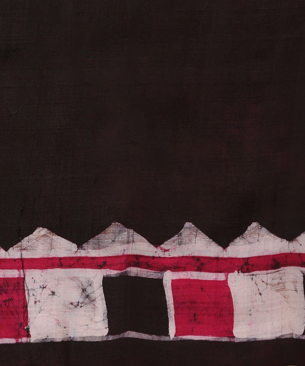 Handloom_Black_Hand_Batik_Pure_Mulberry_Silk_Saree_With_Parrot_Motifs_WeaverStory_06