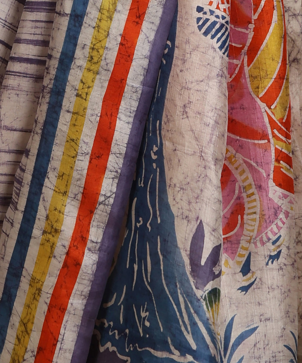 Handloom_Offwhite_and_Light_Purple_Hand_Batik_Mulberry_Silk_Saree_WeaverStory_04