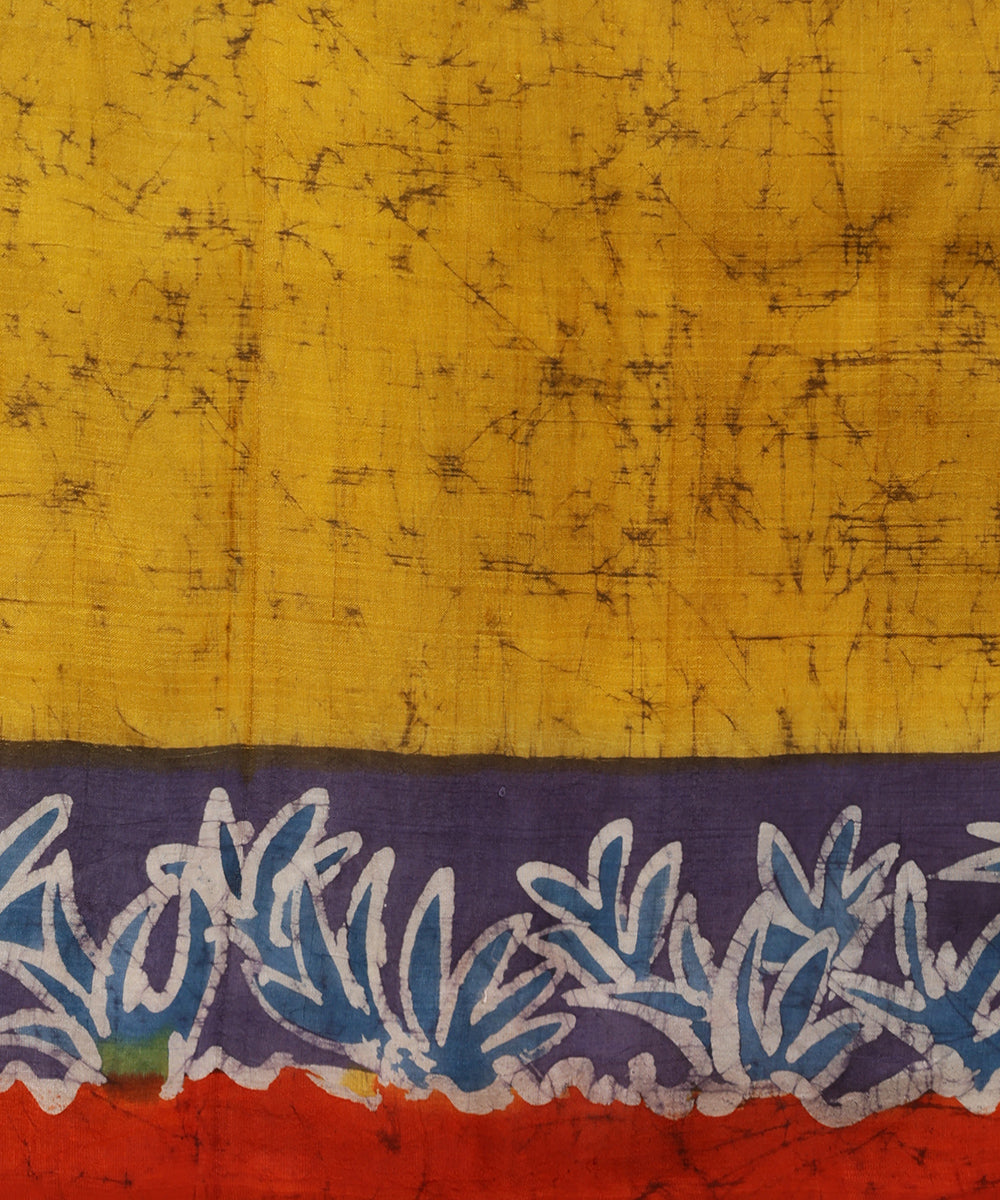 Handloom_Offwhite_and_Light_Purple_Hand_Batik_Mulberry_Silk_Saree_WeaverStory_06