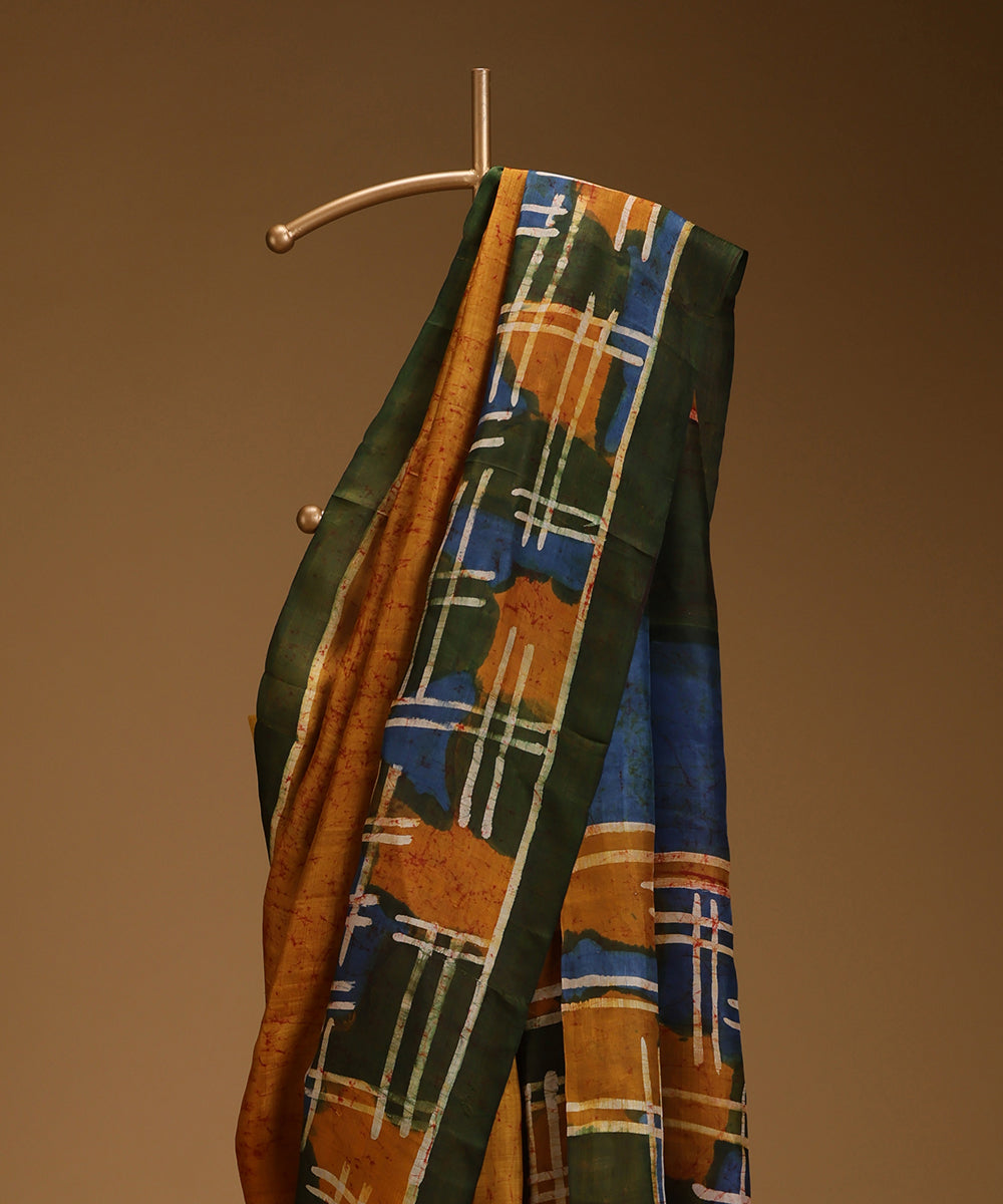 Handloom_Mustard_and_Blue_Maroon_Hand_Batik_Mulberry_Silk_Saree_WeaverStory_02