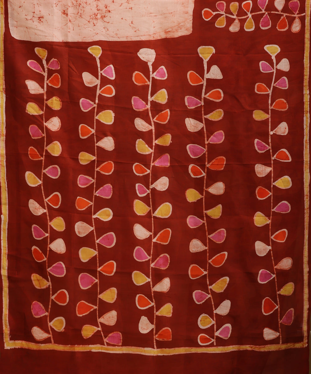 Handloom_Peach_And_Rust_Hand_Batik_Mulberry_Silk_Saree_with_Mustard_Floral_Border_WeaverStory_05