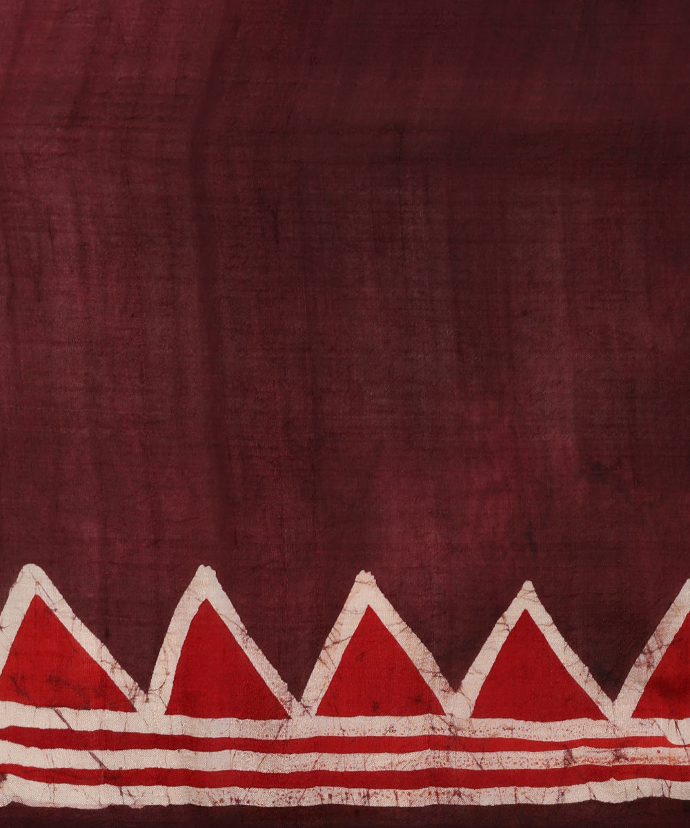Handloom_Light_Peach_and_Red_Hand_Batik_Mulberry_Silk_Saree_With_Fish_Motifs_WeaverStory_06