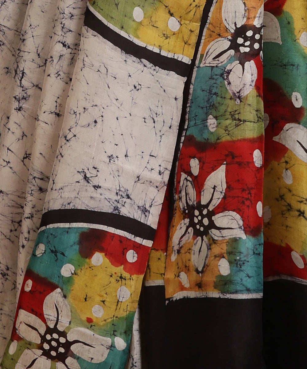 Handloom_Black_and_Offwhite_Hand_Batik_Mulberry_Silk_Saree_WeaverStory_04