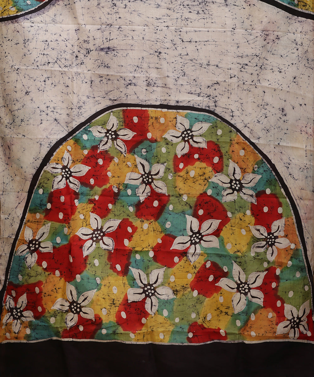 Handloom_Black_and_Offwhite_Hand_Batik_Mulberry_Silk_Saree_WeaverStory_05