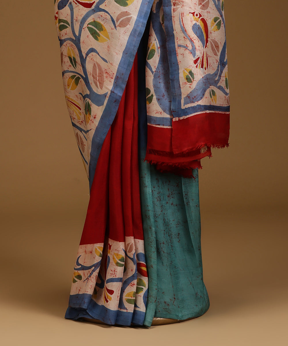 Handloom_Light_Peach_Hand_Batik_Mulberry_Silk_Saree_WeaverStory_03