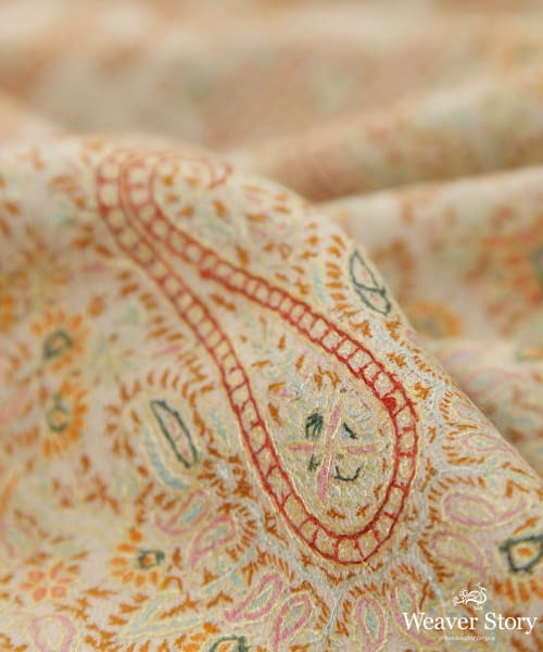 OffWhite_Thread_Work_Handwoven_Pure_Pashmina_Shawl_with_Multicolor_Borders_WeaverStory_04