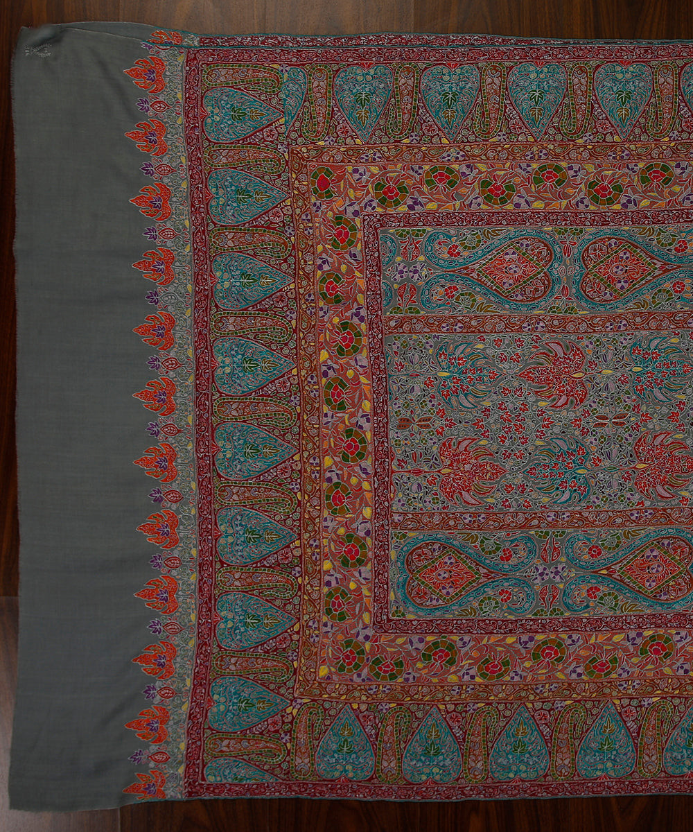 Handwoven_Pure_Pashmina_Shawl_with_Embroidery_and_Paper_Mache_Work_WeaverStory_04