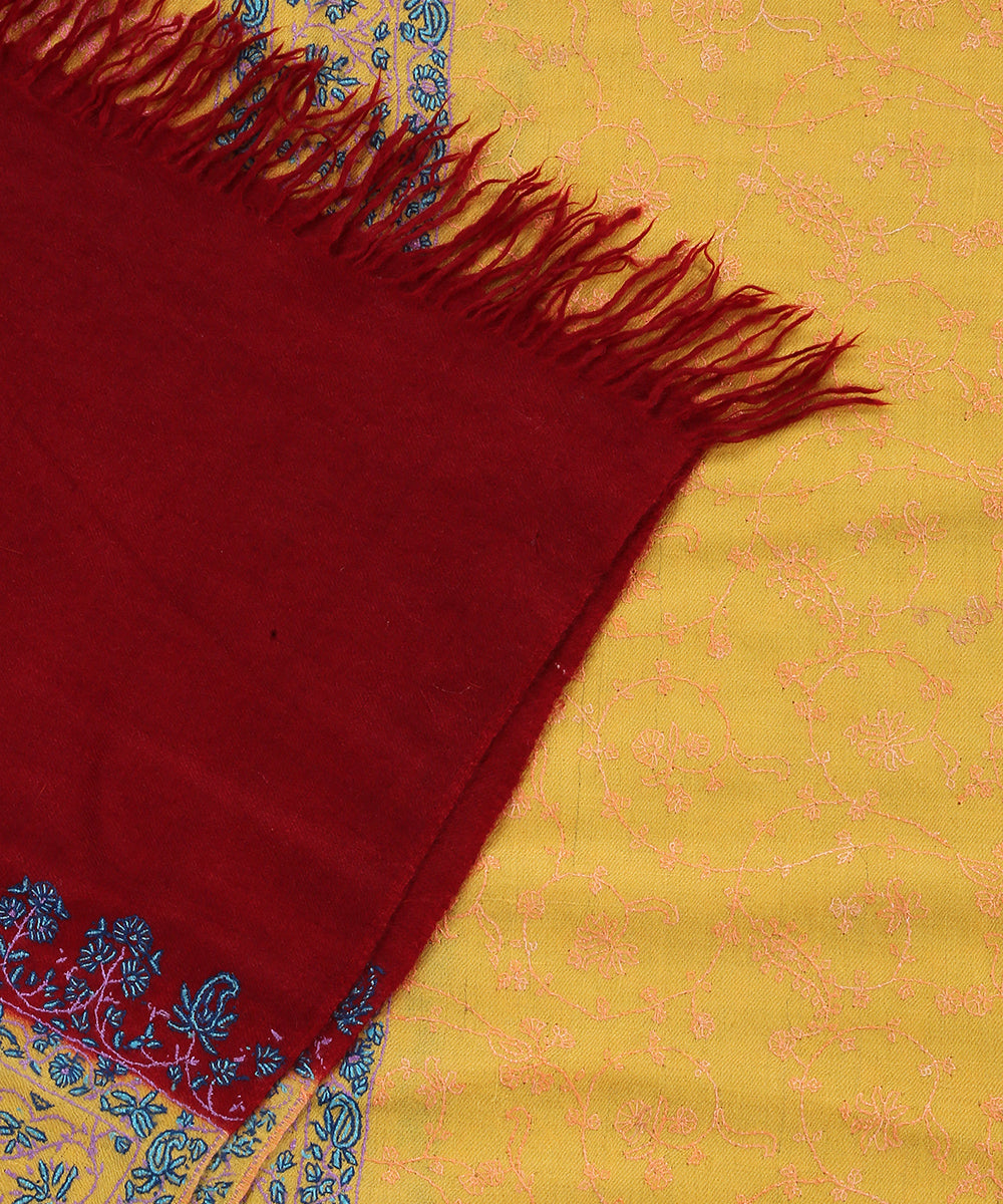 Yellow_And_Maroon_Pure_Pashmina_Ladies_Shawl_With_Soznikari_WeaverStory_04