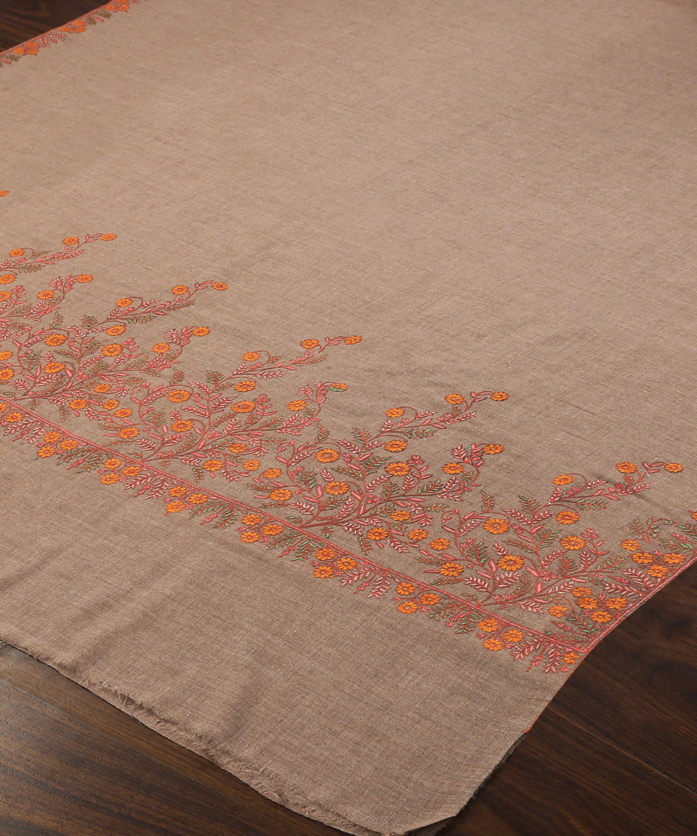 Handwoven_Tan_Pure_Pashmina_Gents_Shawl_With_Soznikari_WeaverStory_03