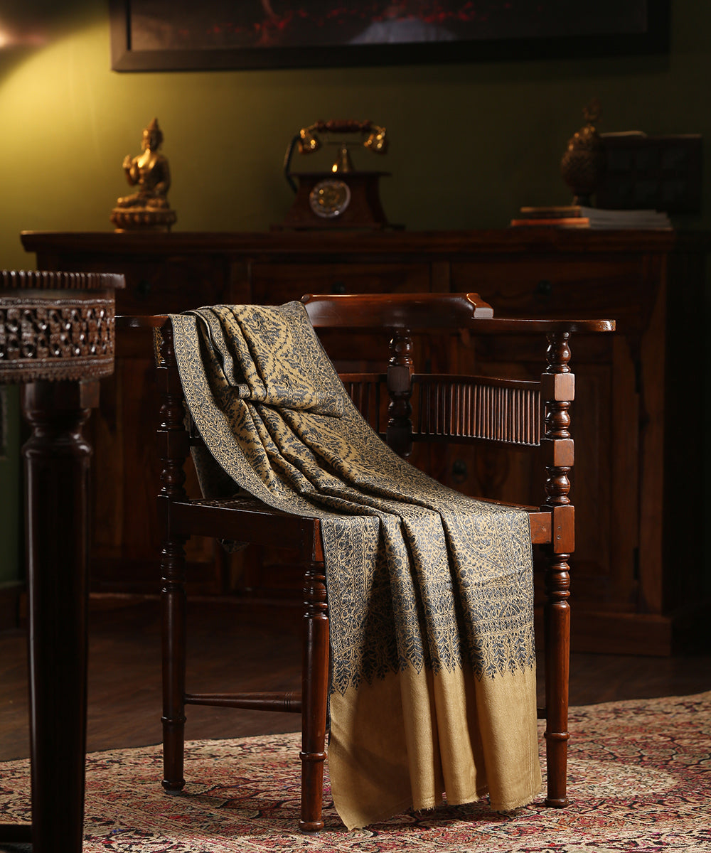 Handwoven_Beige_Pure_Pashmina_Ladies_Shawl_With_Black_Soznikari_Work_WeaverStory_01