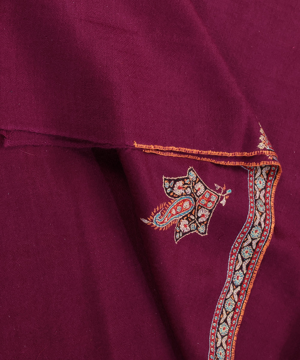Purple_Handwoven_Pure_Pashmina_Ladies_Shawl_With_Small_Border_WeaverStory_04
