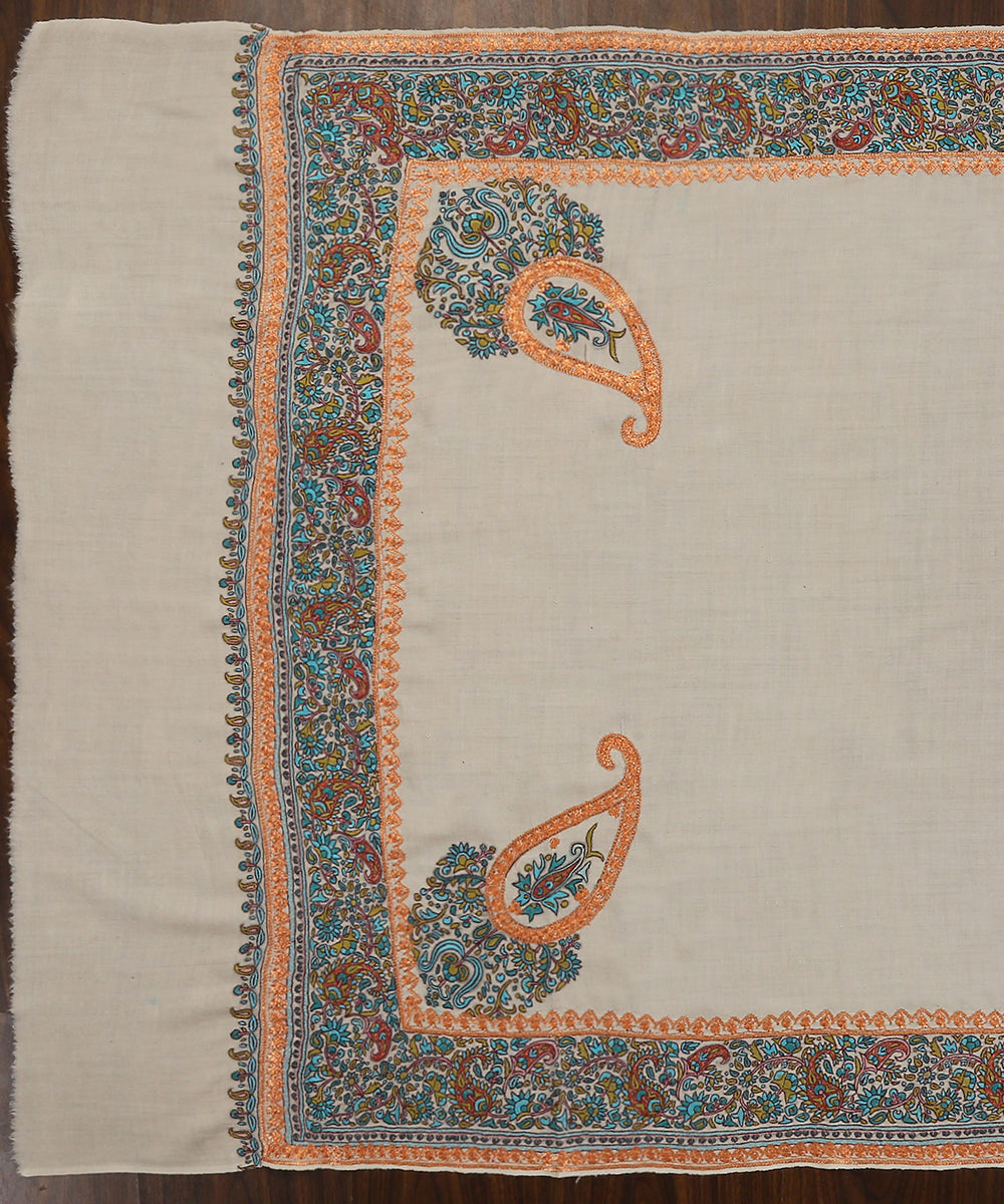 Offwhite Handwoven Pure Pashmina Shawl With Sozni And Tilla Border Shawls