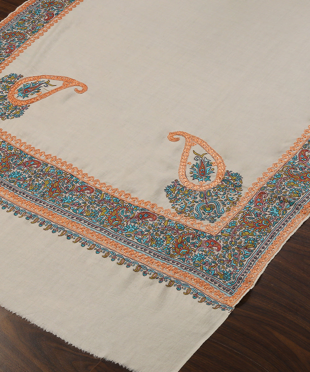 Offwhite Handwoven Pure Pashmina Shawl With Sozni And Tilla Border Shawls