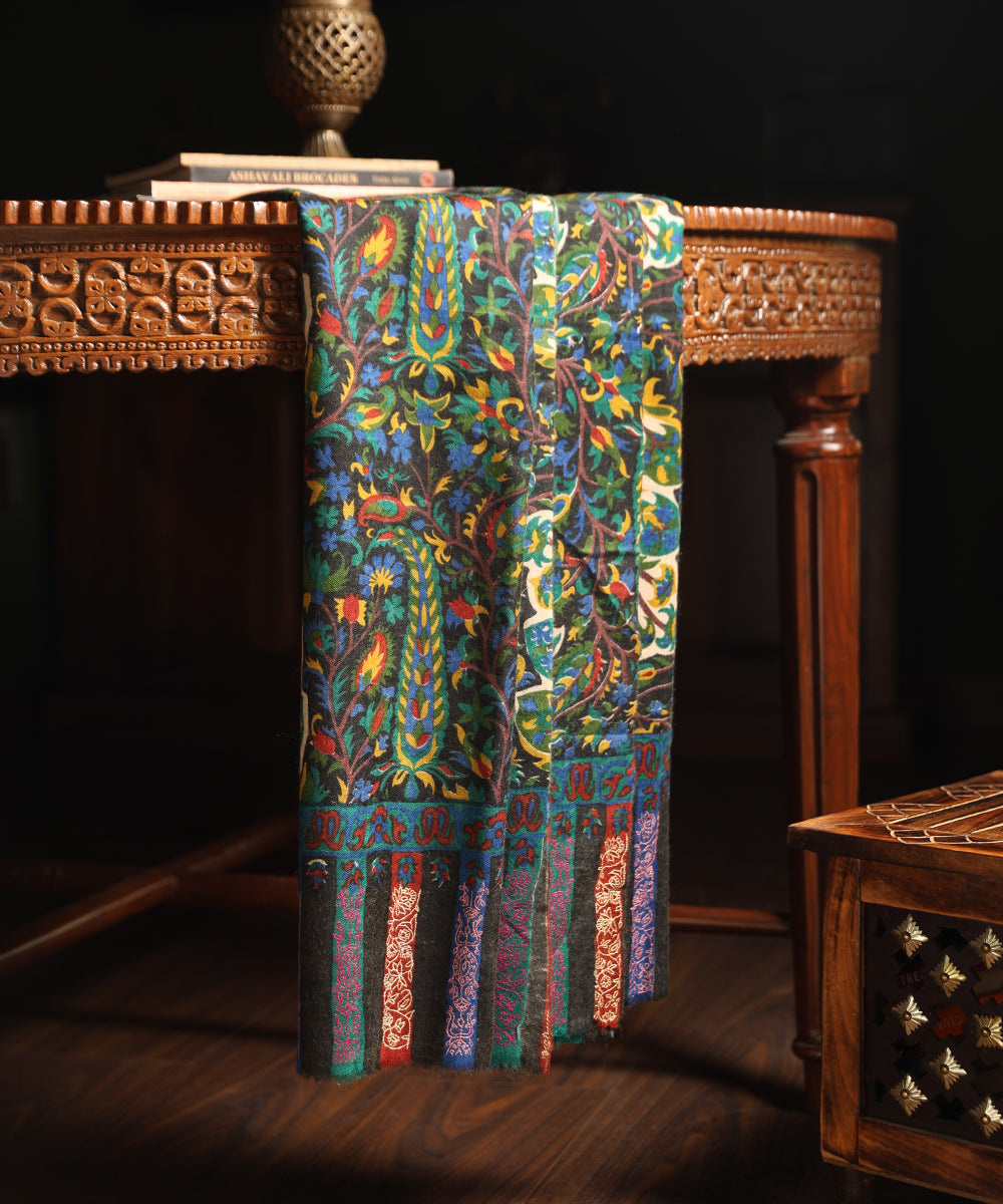 Balck_Handwoven_Pure_Pashmina_Stole_With_Kalamkari_And_Kani_Work_WeaverStory_01