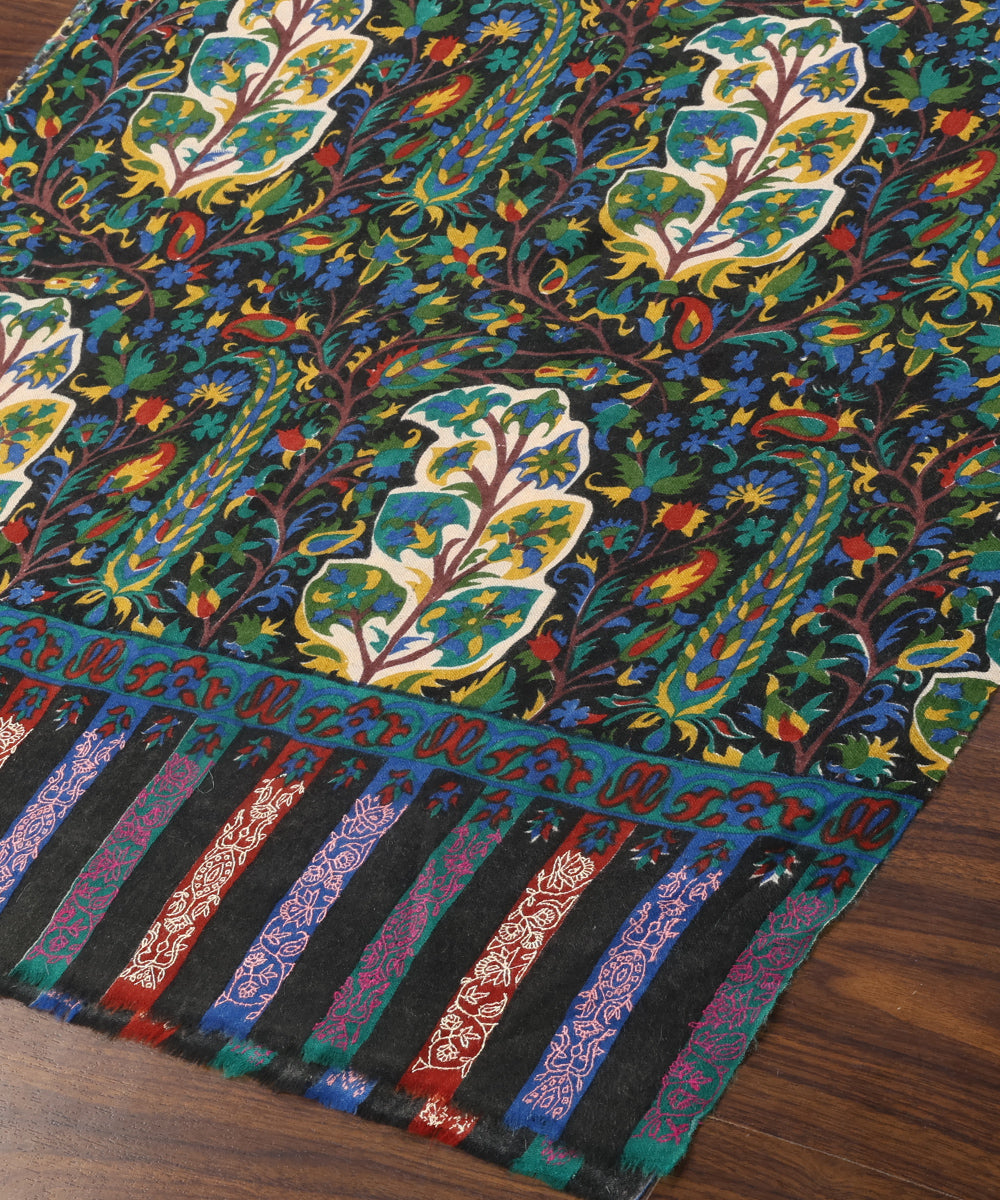Balck_Handwoven_Pure_Pashmina_Stole_With_Kalamkari_And_Kani_Work_WeaverStory_03