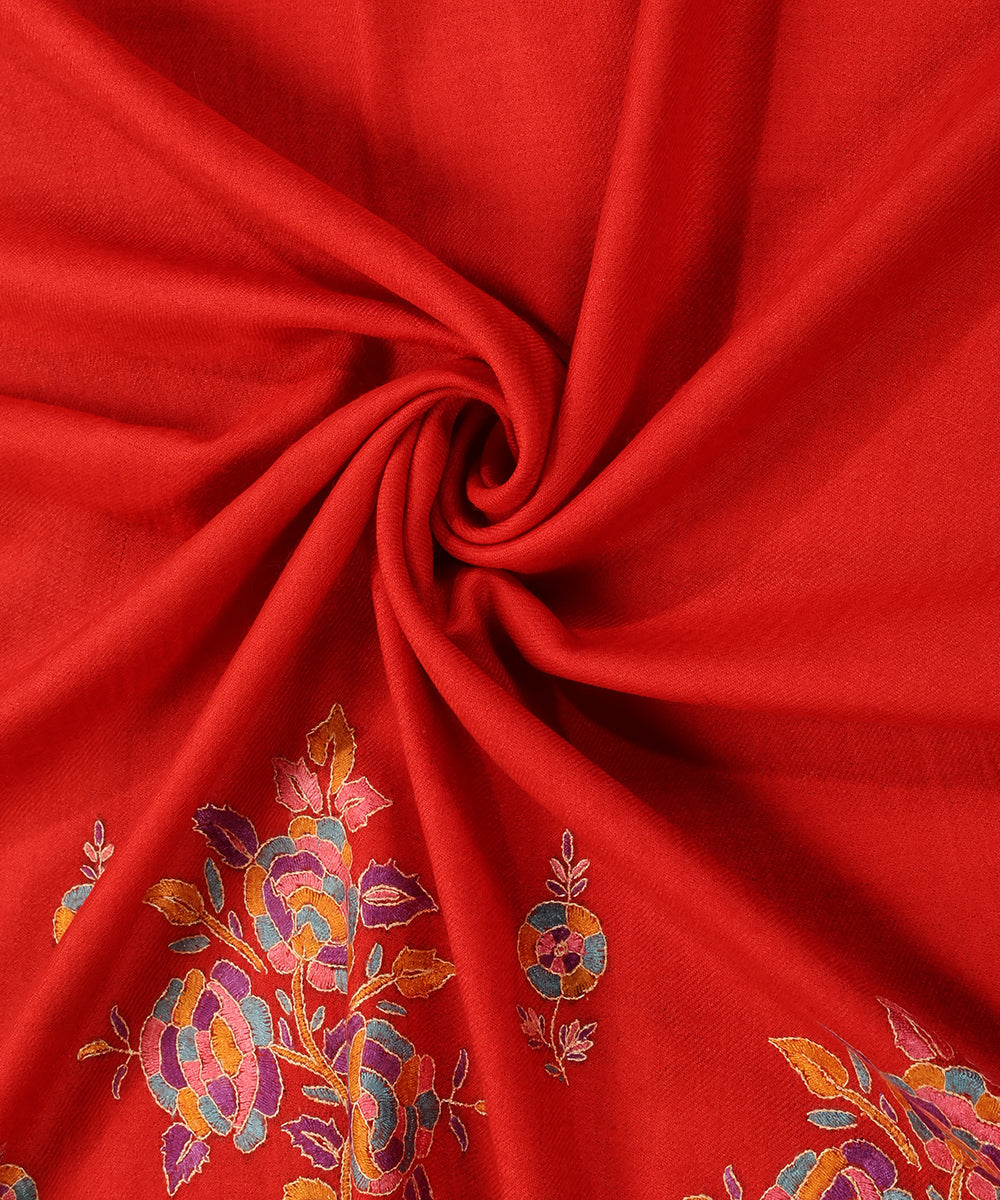 Handwoven_Red_Pure_Pashmina_Stole_With_Kalamkari_And_Soznikari_WeaverStory_05
