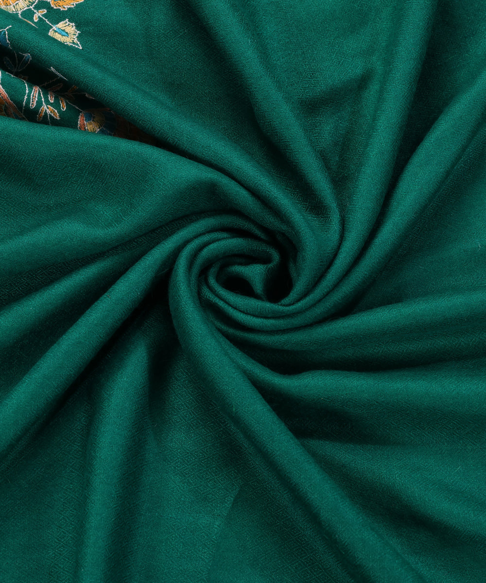Green_Handwoven_Pure_Pashmina_Stole_With_Kalamkari_And_Soznikari_WeaverStory_05