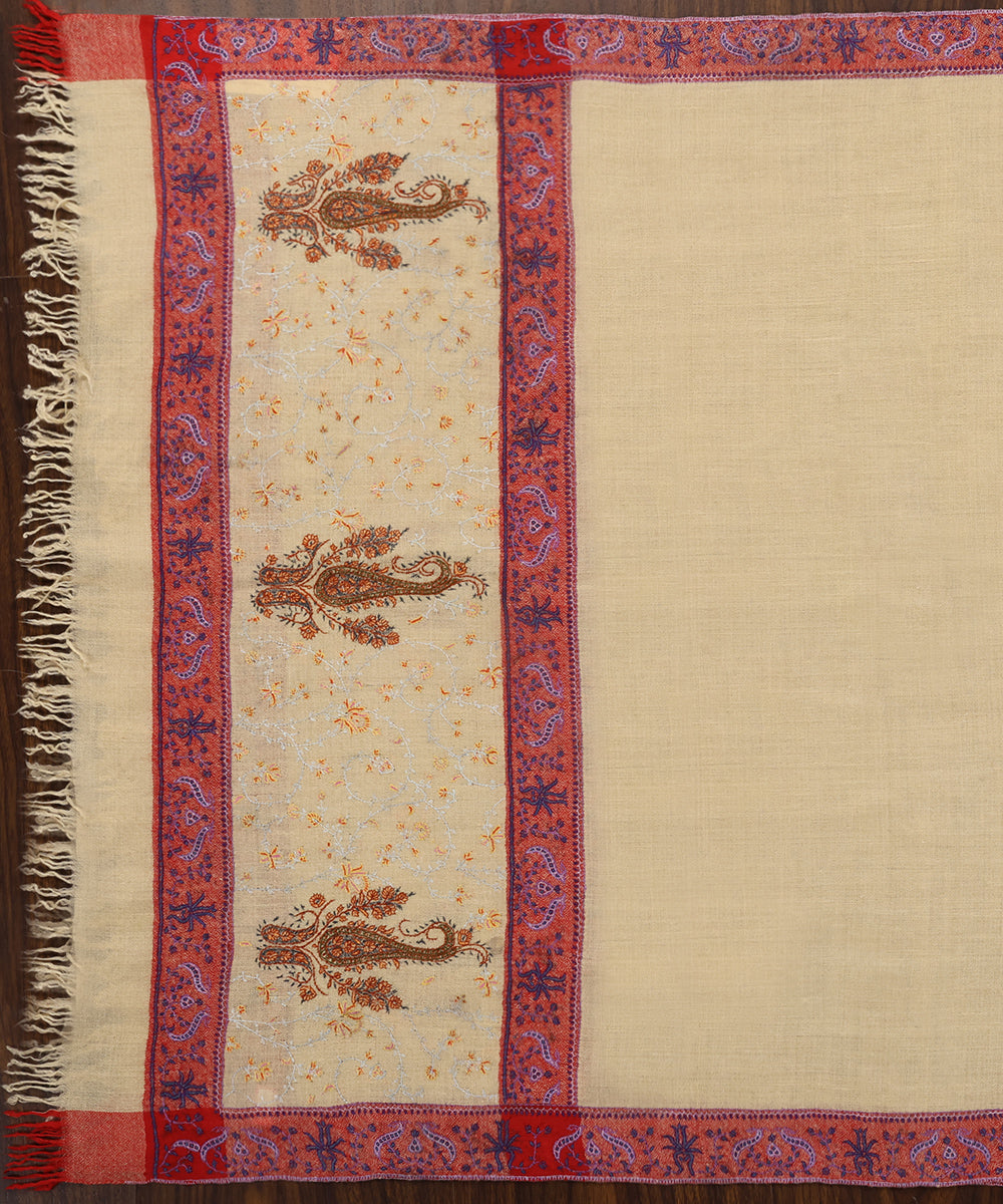 Light_Yellow_Handwoven_Pure_Pashmina_Stole_With_Kalamkari_And_Soznikari_WeaverStory_02