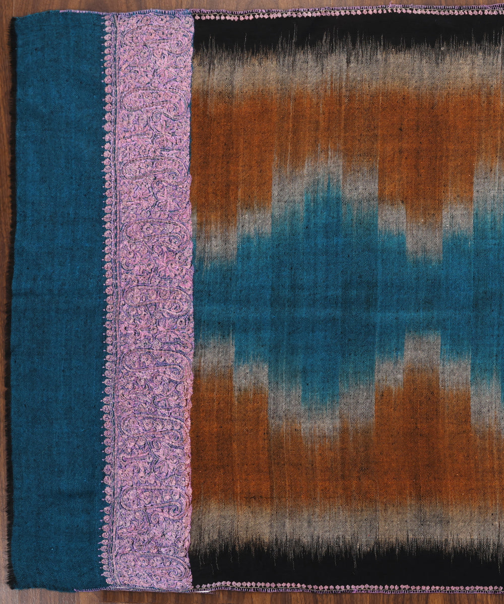Handwoven_Double_Pure_Pashmina_Stole_With_Kalamkari_And_Soznikari_Border_WeaverStory_02