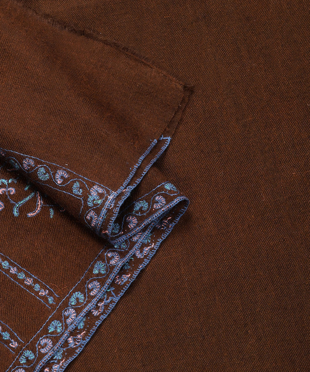 Chocolate_Brown_Handwoven_Pure_Pashmina_Stole_With_Kalamkari_And_Soznikari_WeaverStory_04