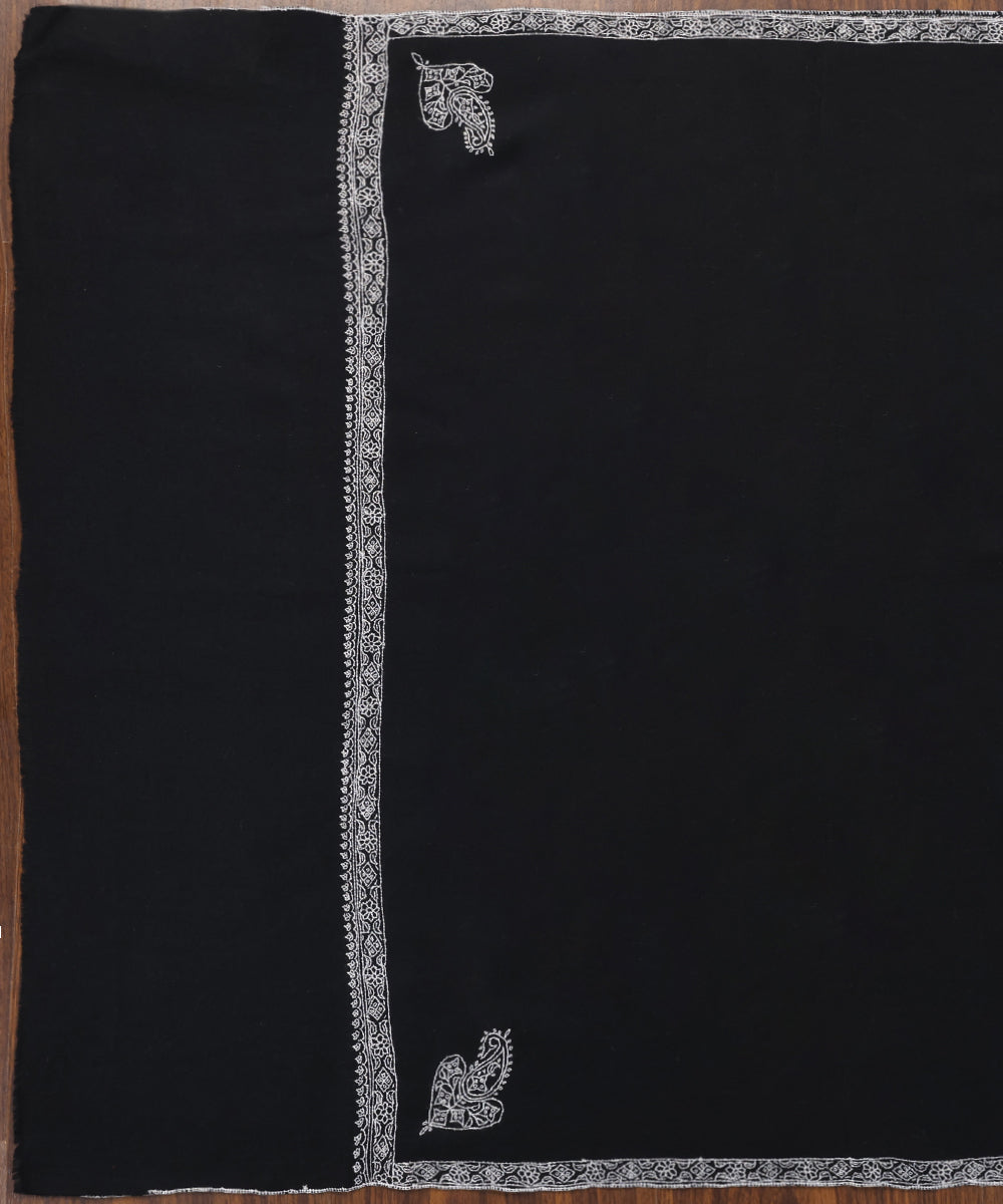 Black_Handwoven_Pure_Pashmina_Stole_With_Soznikari_Konia_WeaverStory_02
