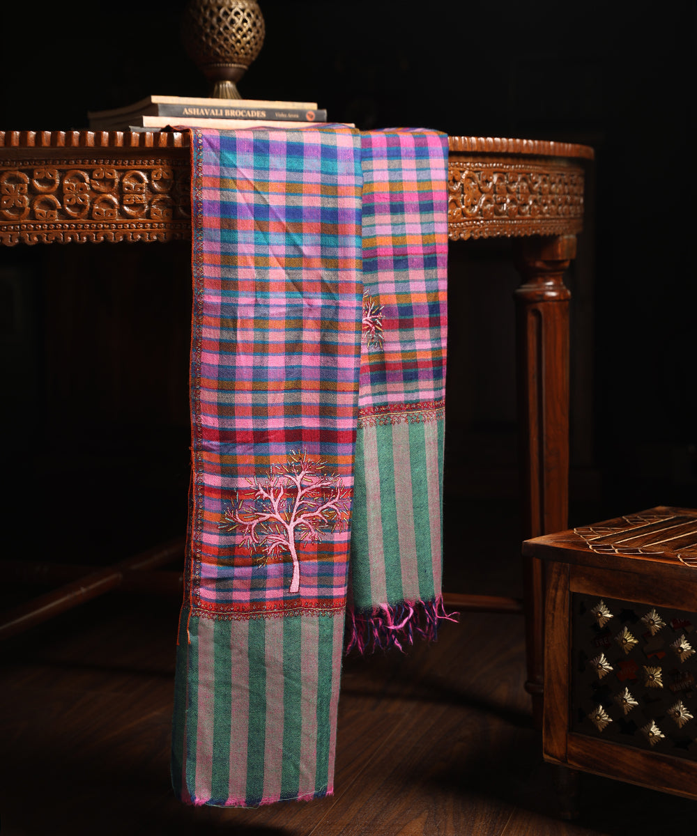 Handwoven_Purple_Checks_Pure_Pashmina_Stole_With_Soznikari_WeaverStory_01