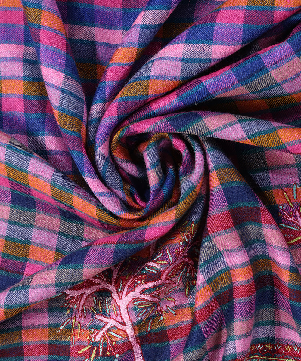 Handwoven_Purple_Checks_Pure_Pashmina_Stole_With_Soznikari_WeaverStory_05