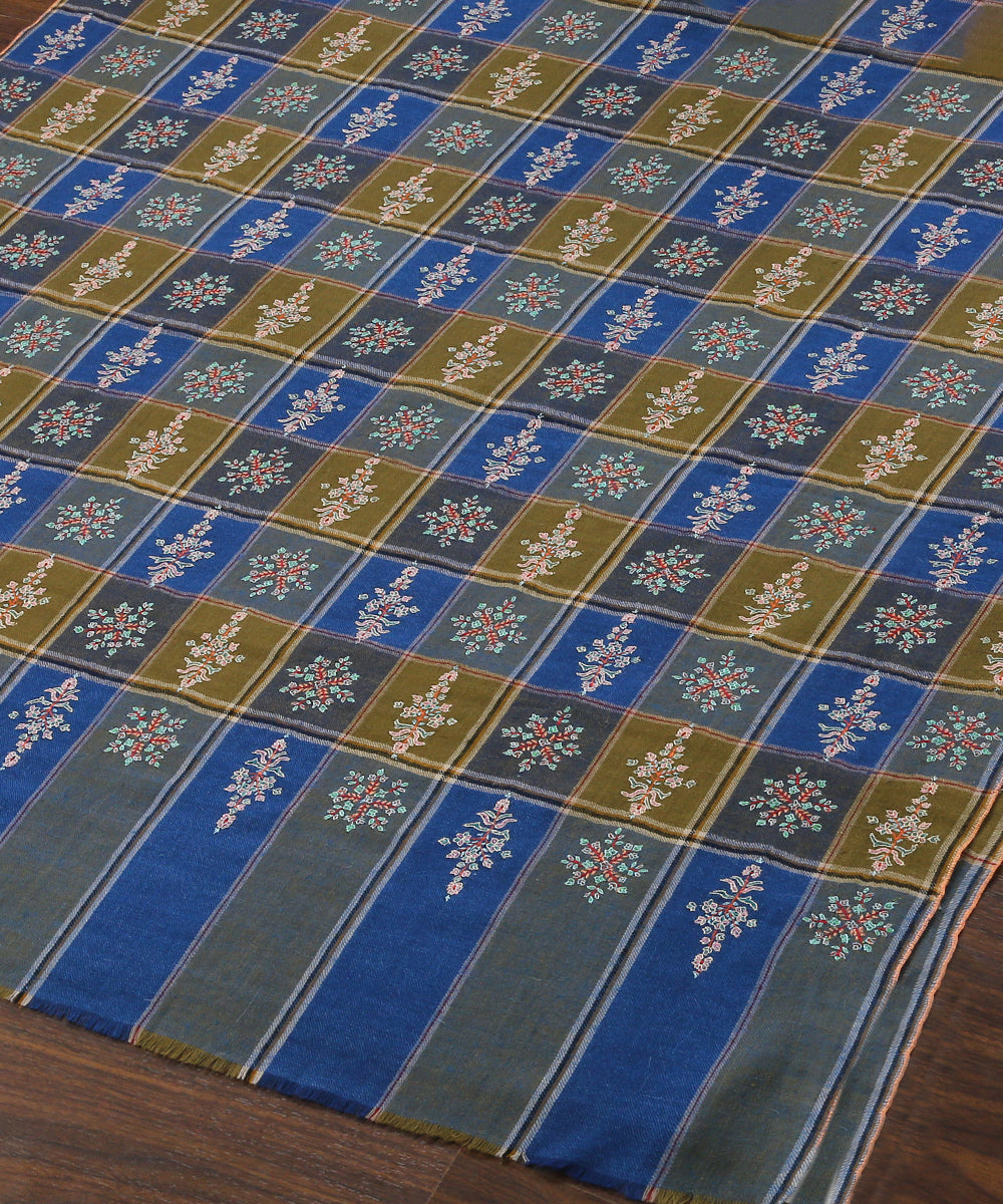 Blue_Handwoven_Pure_Pashmina_Ladies_Shawl_With_Checks_And_Soznikari_Work_WeaverStory_03