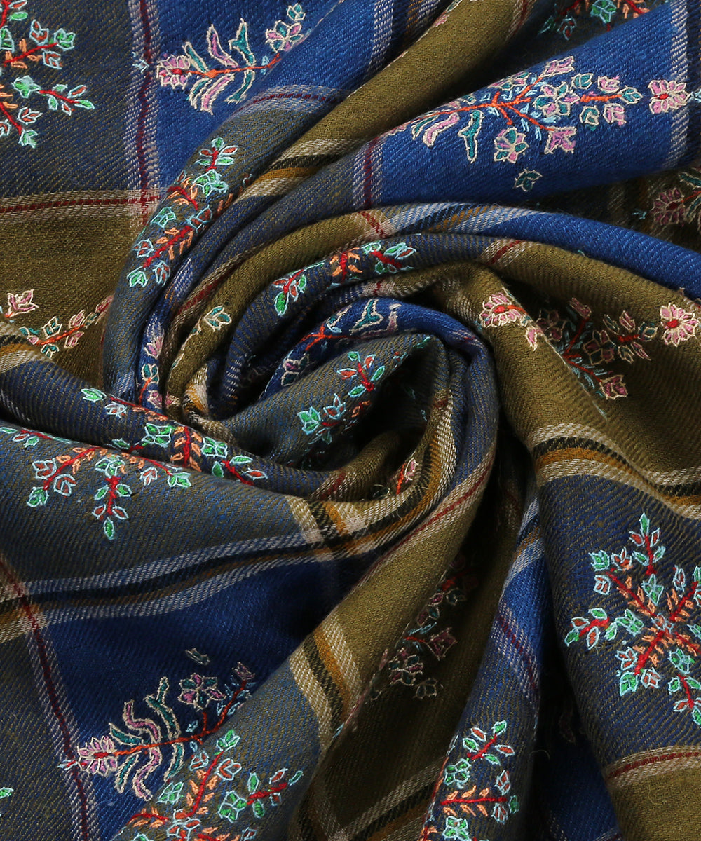 Blue_Handwoven_Pure_Pashmina_Ladies_Shawl_With_Checks_And_Soznikari_Work_WeaverStory_05