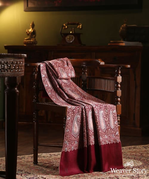 Maroon_Handwoven_Jamawar_Pure_Pashmina_Shawl_With_Heavy_Soznikari_Work_WeaverStory_01