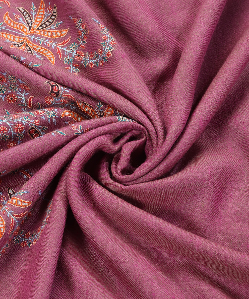 Handwoven_Purple_Pure_Pashmina_Shawl_With_Paper_Mache_Border_WeaverStory_05