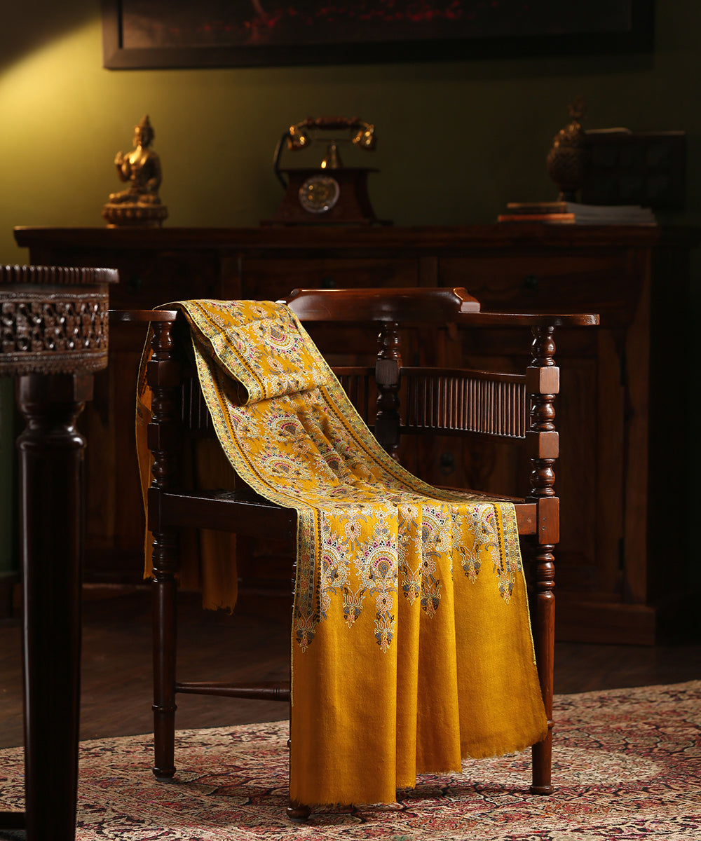 Mustard_Handwoven_Pure_Pashmina_Shawl_With_Soznikari_Design_WeaverStory_01