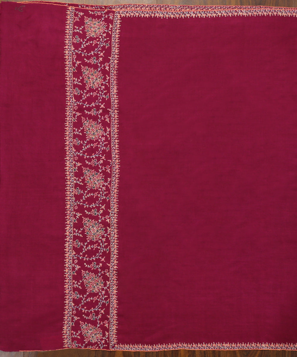 Handwoven_Magenta_Pure_Pashmina_Shawl_With_Soznikari_Work_WeaverStory_02