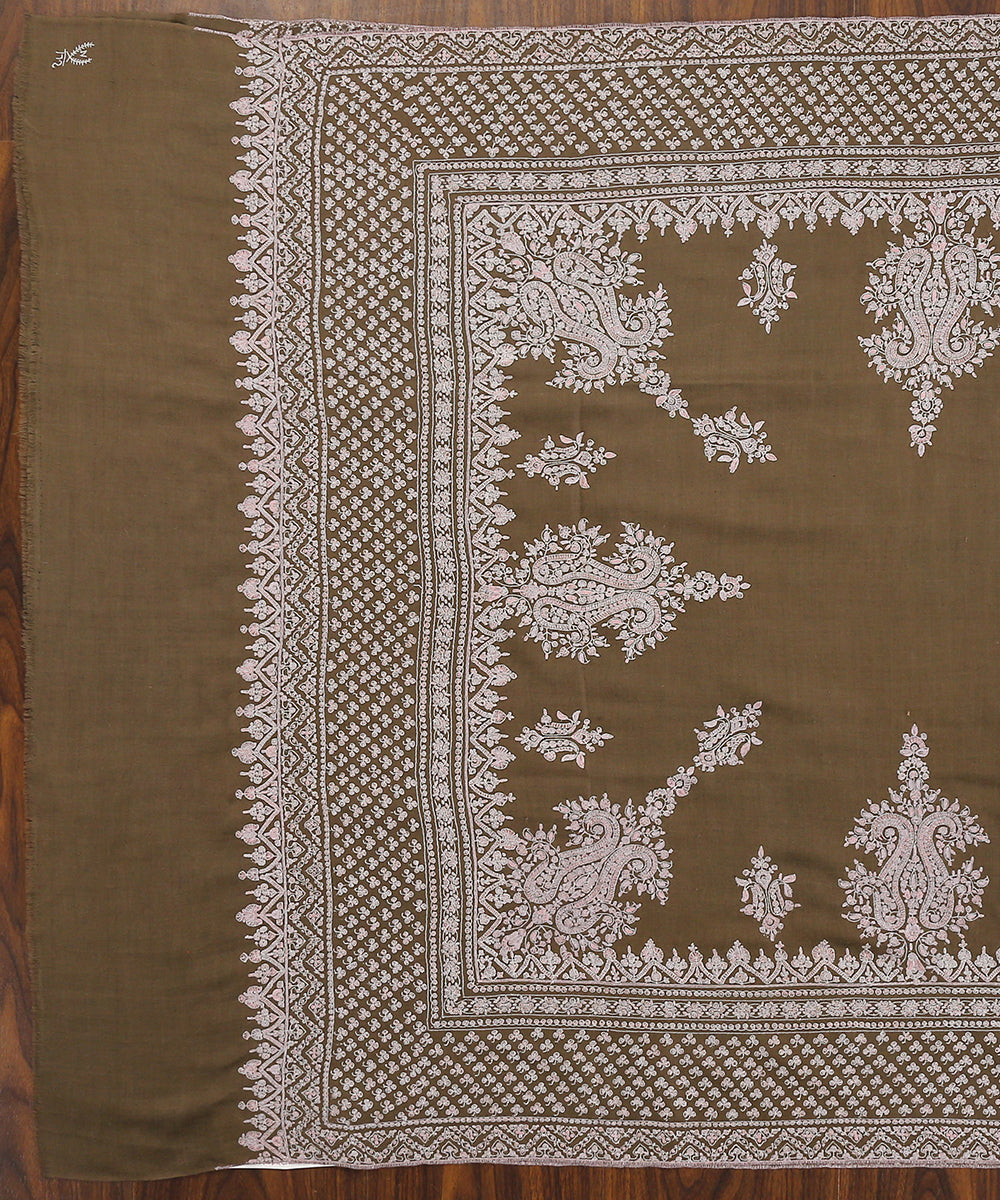Handwoven_Toosh_Pure_Pashmina_Shawl_With_Heavy_Soznikari_Work_WeaverStory_02
