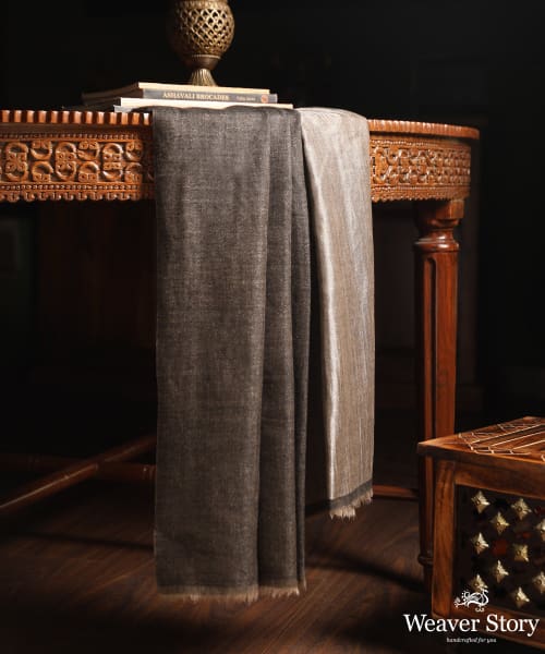 Handwoven_Black_Double_Shade_Pure_Pashmina_Tilla_Shawl_WeaverStory_01