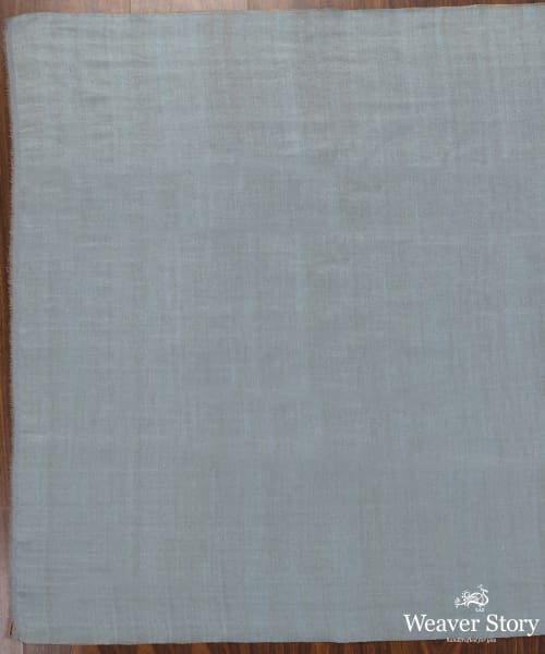 Handwoven_Pastel_Grey_Double_Shade_Pure_Pashmina_Tilla_Shawl_WeaverStory_02