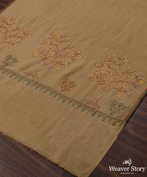 Handwoven_Heena_Green_Pure_Pashmina_Stole_With_Pomegranate_Paper_Mache_Work_WeaverStory_02